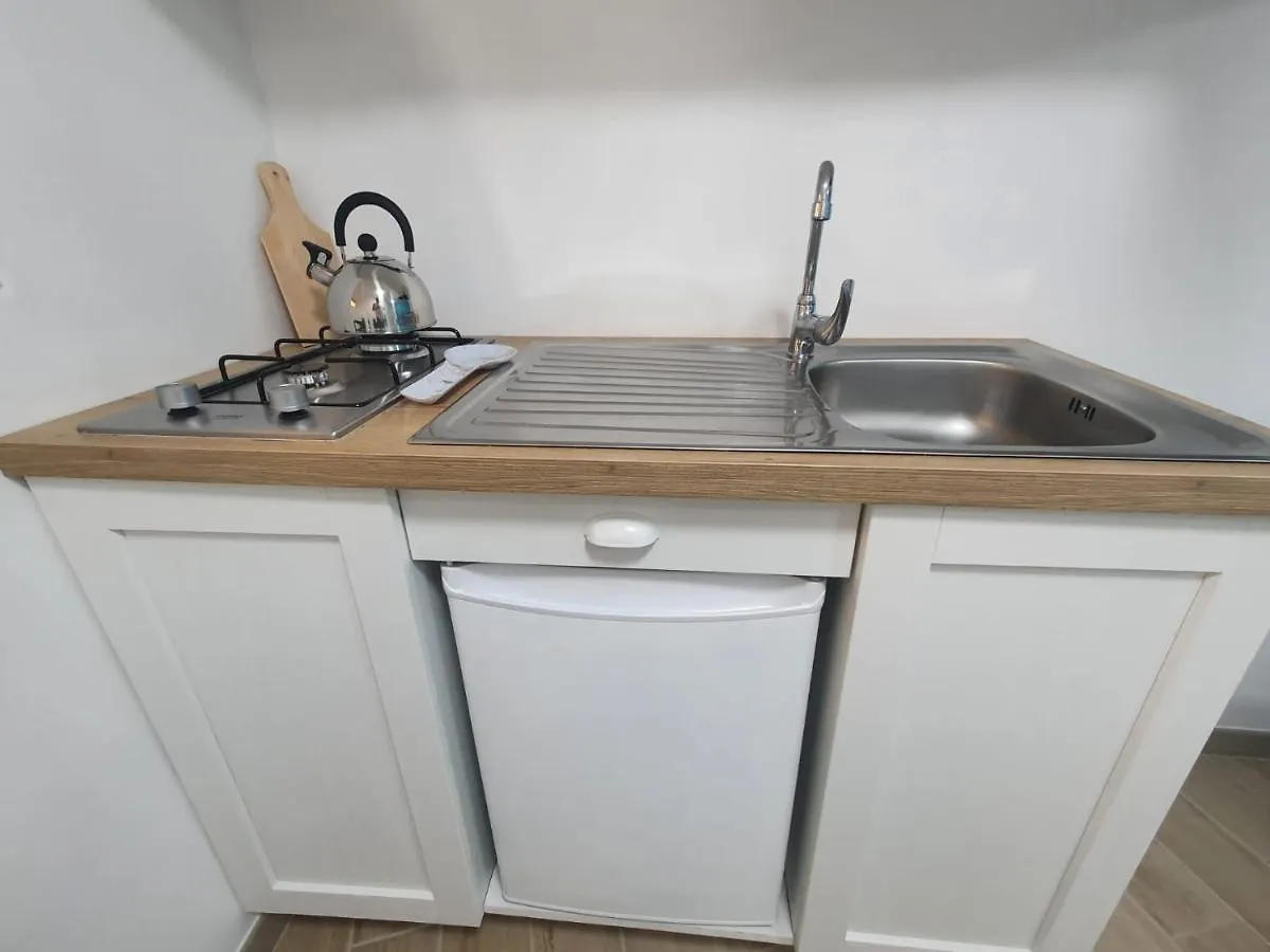 Studio Flat In The Center Of The City 那不勒斯 0*,